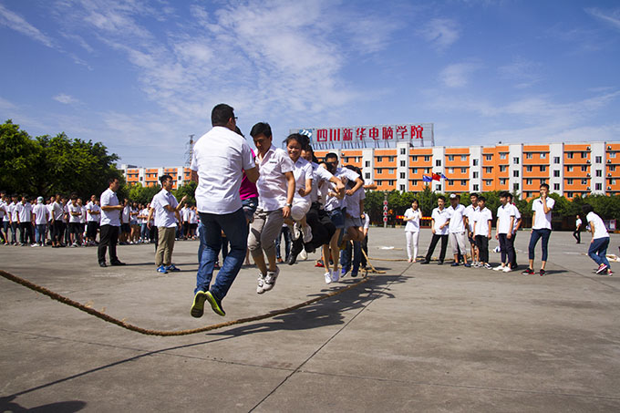 趣味運動會,老師和同學們都玩嗨了!