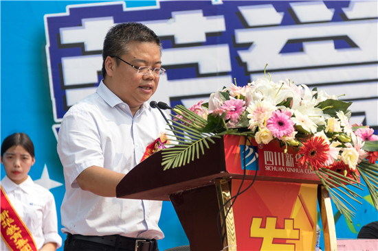 榮譽校友母校行，十里春風學子情