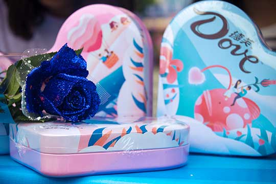 四川新華：在七夕節(jié)里，我們甜蜜蜜的開學(xué)啦