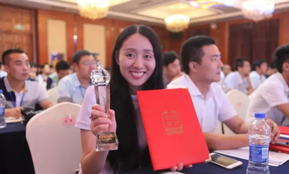 努力就有收獲,人人都能成功!