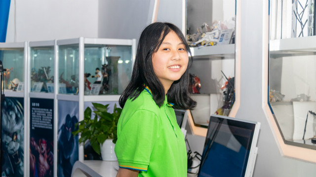 想要學(xué)一門實用的技術(shù),選擇了UI