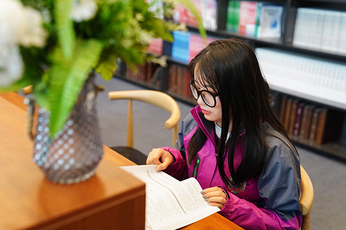 學(xué)一技之長(zhǎng)改變生長(zhǎng)軌跡，來(lái)新華演繹精彩人生！