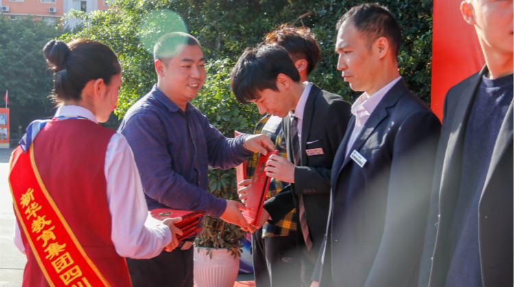 新華社團,青春的模樣!