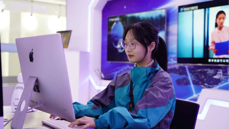 在新華,用技能讓夢想照進現(xiàn)實