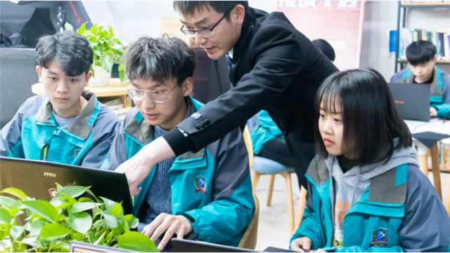 初高成績不理想,找職校?女生學(xué)什么專業(yè)好?