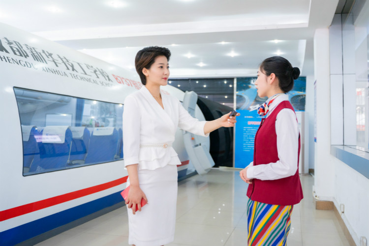 初高成績不理想,找職校?女生學(xué)什么專業(yè)好?