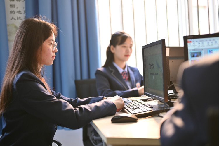 初高成績不理想,找職校?女生學(xué)什么專業(yè)好?