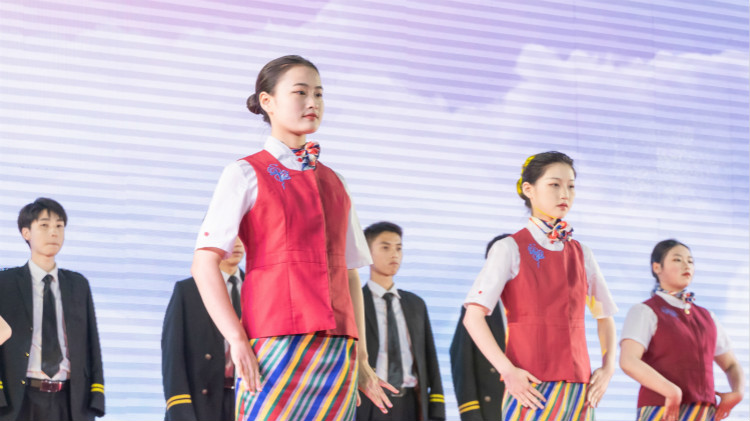 追風少年，新華有夢，讓青春不負好時光！