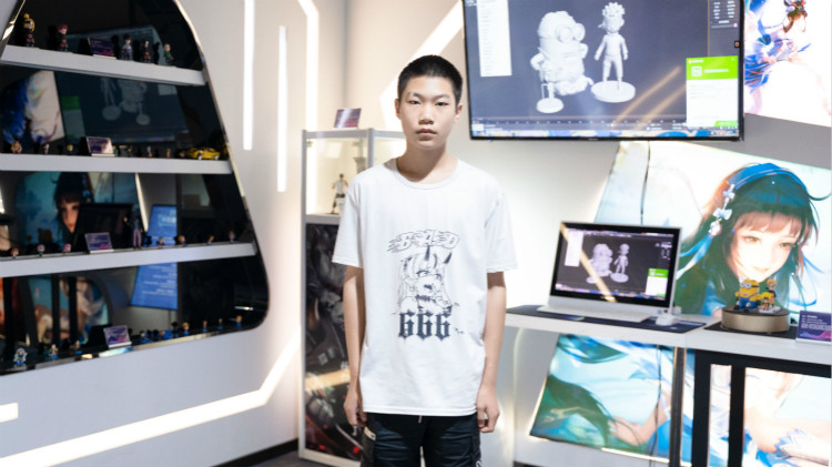 韓磊：理想的象牙塔，來新華學技術就對了！