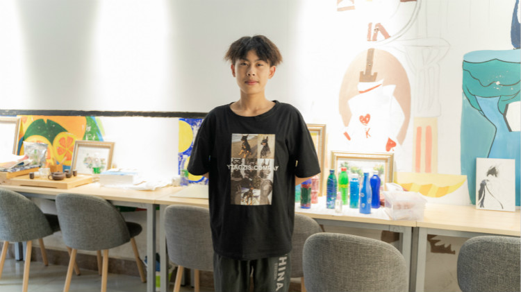 劉鑫毅：這里有不一樣的課堂，不一樣的校園環(huán)境