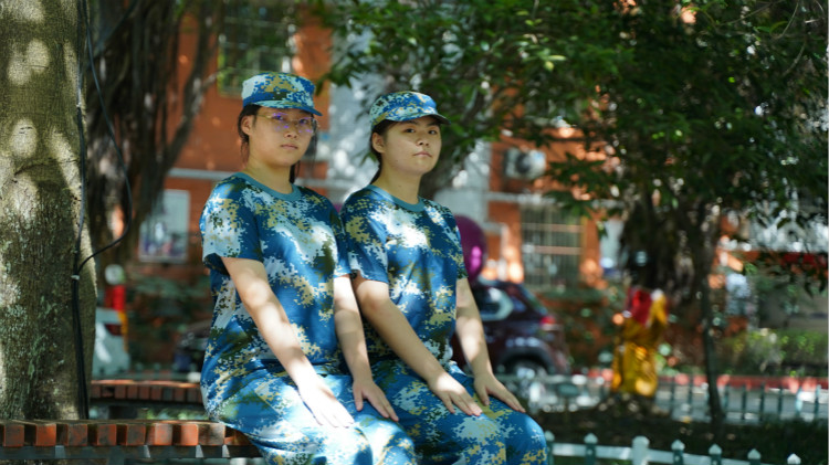 老朋友,新同學,相約四川新華,再續同學緣!