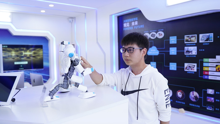 一步一個腳印，腳踏實地走好每一步