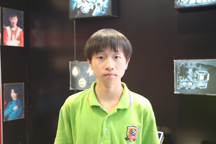 轉學逐夢，競技新華