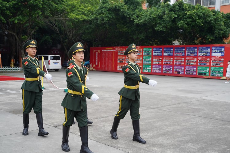 新華國旗護衛隊|青春與國旗同在!