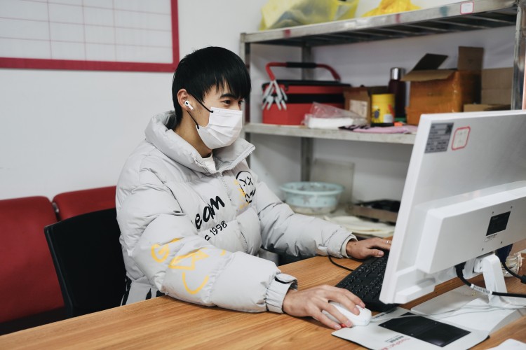 優秀學子|披星戴月,盡心竭力