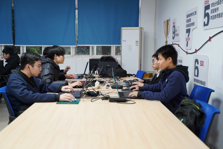 優(yōu)秀學(xué)子|重返母校,再拾夢(mèng)想