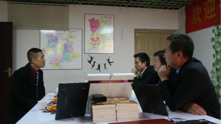 逆襲!從打工仔到總裁的華麗轉身