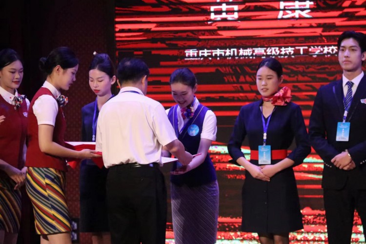 優秀學子|逐夢藍天，共赴未來