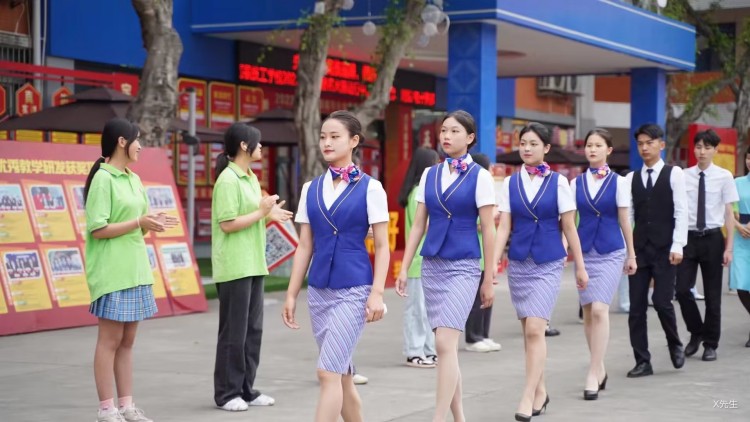 優秀學子|逐夢藍天，共赴未來