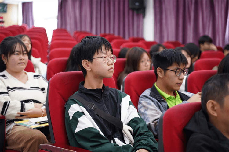 初高中生后悔輟學打工,如何才能重啟校園之旅