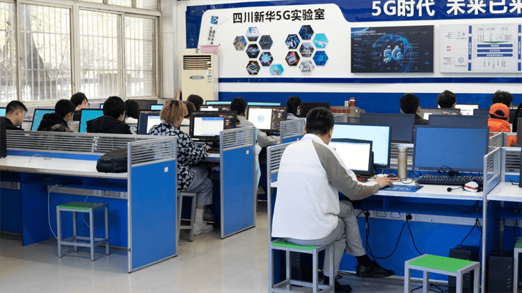 初高中生后悔輟學打工,如何才能重啟校園之旅