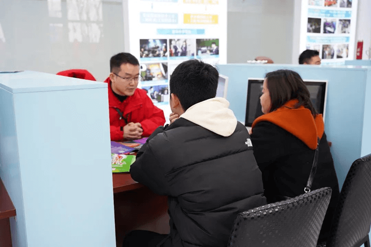 職教面對面,成都新華330咨詢周來啦!