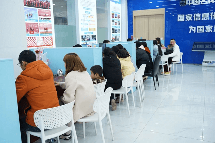 職教面對面，成都新華330咨詢周來啦！