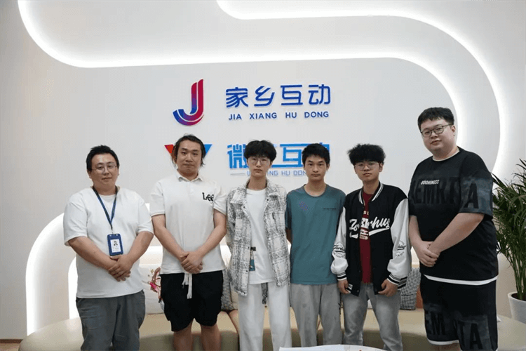 恭喜！成都新華電競學(xué)子成功簽約