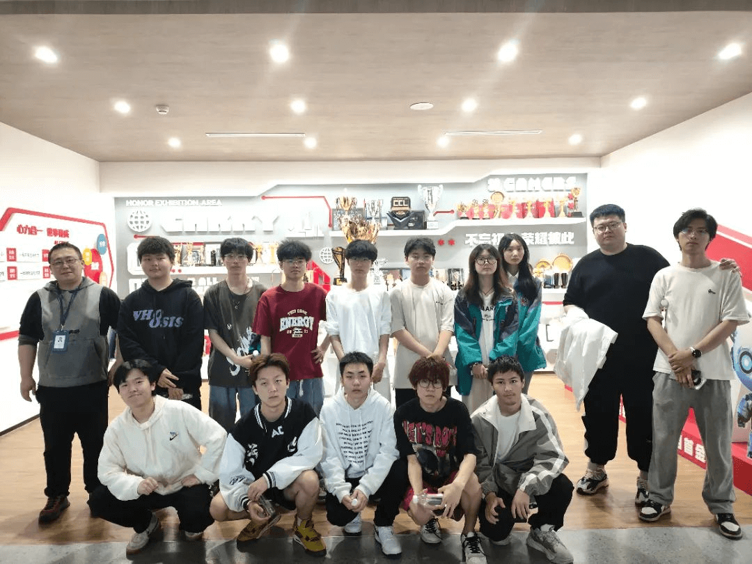 擔心畢業即失業?看成都新華如何保障學子就業