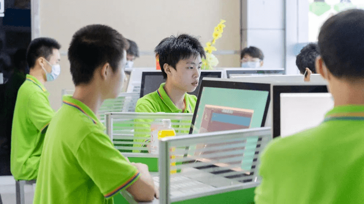 成績(jī)不理想，擔(dān)心中考失利？如何做好兩手準(zhǔn)備？